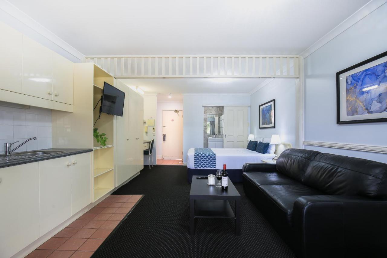 Toowong Central Motel Apartments Бризбейн Екстериор снимка