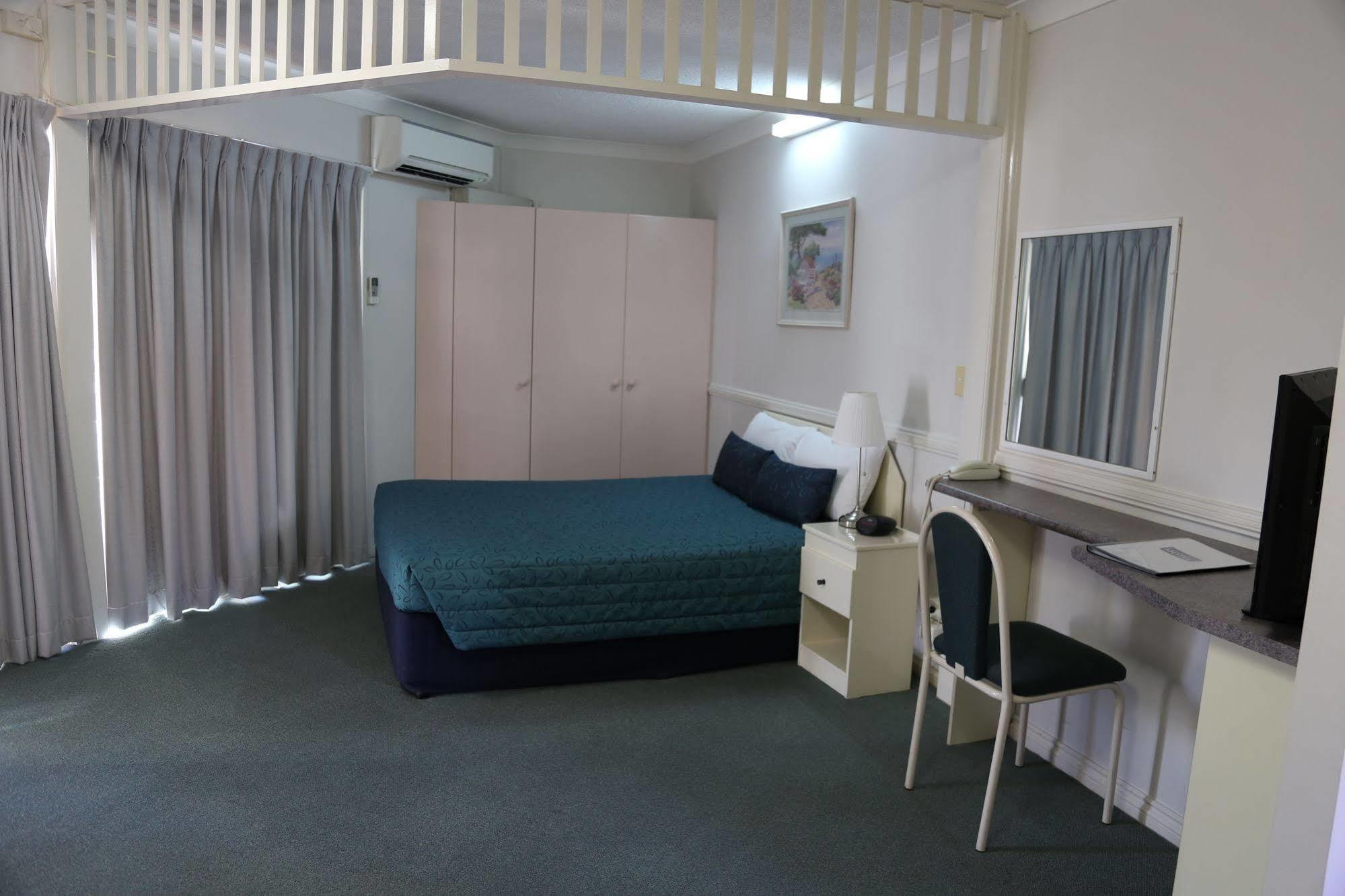 Toowong Central Motel Apartments Бризбейн Екстериор снимка